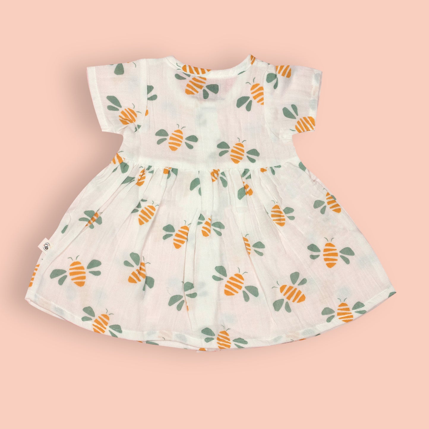 Premium Tod’s Hut Sweet Bee Frock – Soft White Muslin Dress with Charming Buzzing Bee, Perfect for Sunny Adventures!