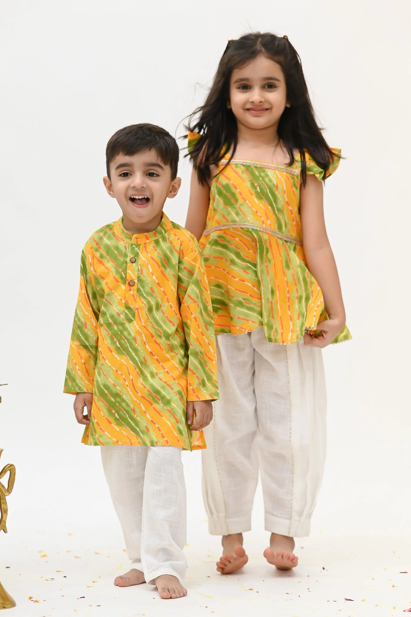 Little Trendsetter: Peekaaboo Multi Color Kurta Pyjama Set for Smart Outdoor Style