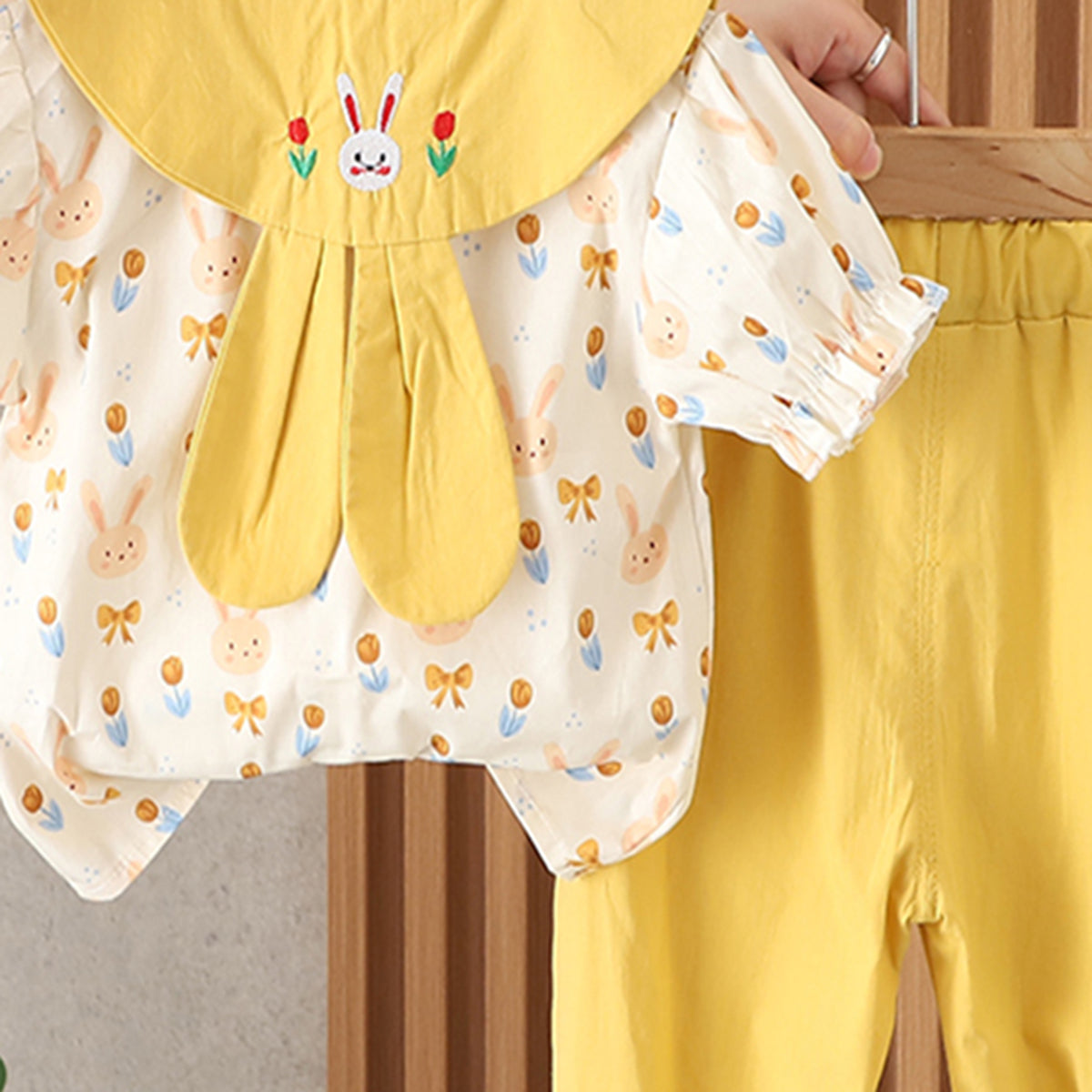 Girls Rabbit Printed Contrast Collared
Top With Yellow Pants Set