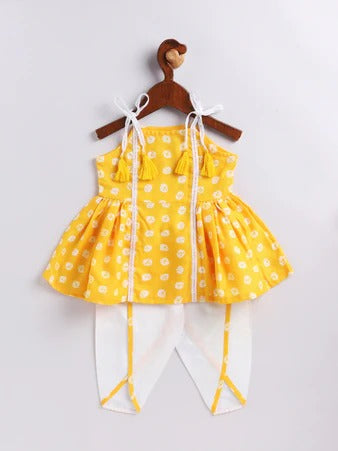 Twinkle in Yellow: VASTRAMAY Sleeveless Kurta with Playful Prints & Comfy Dhoti Pants