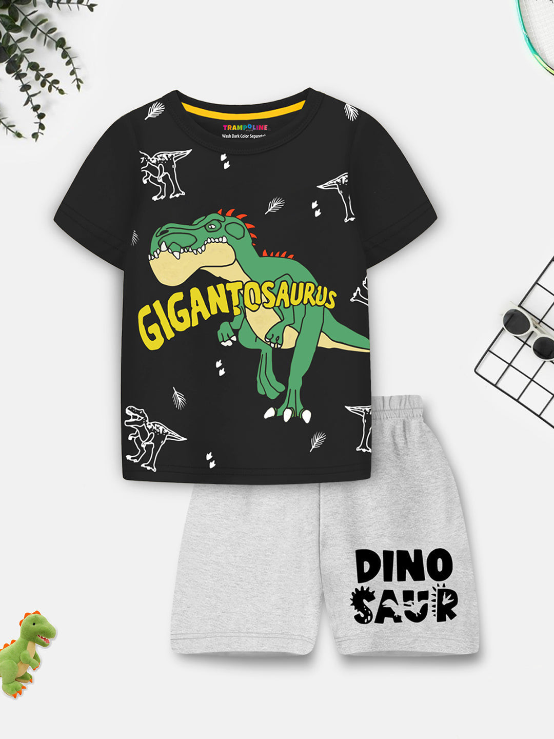 Giant Roar! 2-Pack Gigantosaurus T-Shirt & Shorts Adventure Set