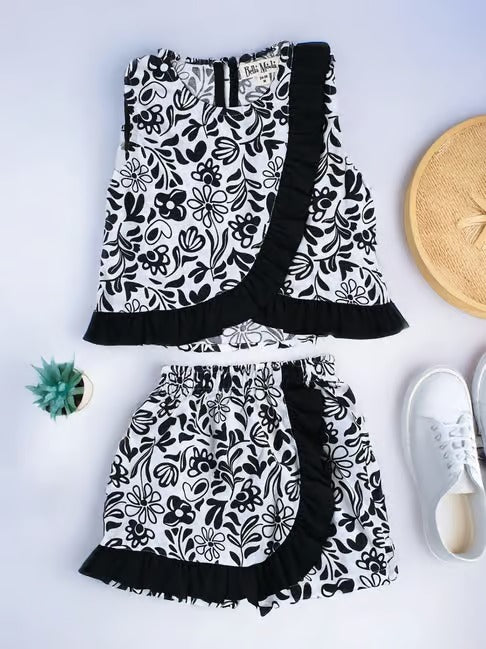 Twirl & Play: Black Set by Bella Moda