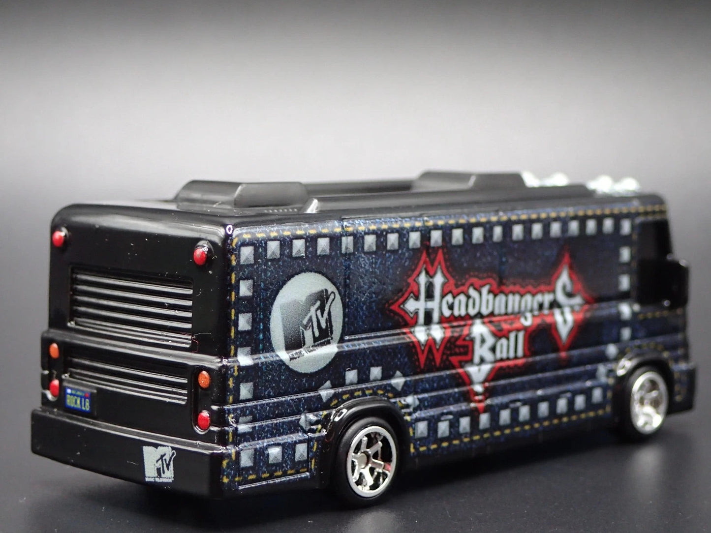 Hot Wheels Premium pop Culture HW Tour Bus MTV Headbangers Ball Die-Cast vehicle