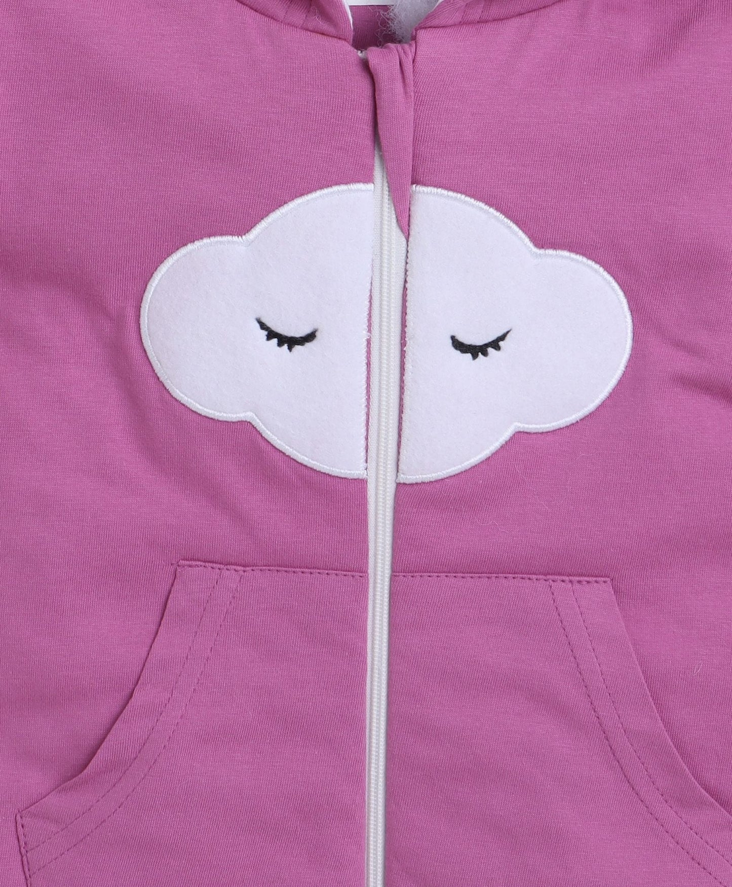 Bumzee’s unisex sleepsuit: zipper closure, embroidered charm, and all-season warmth!
