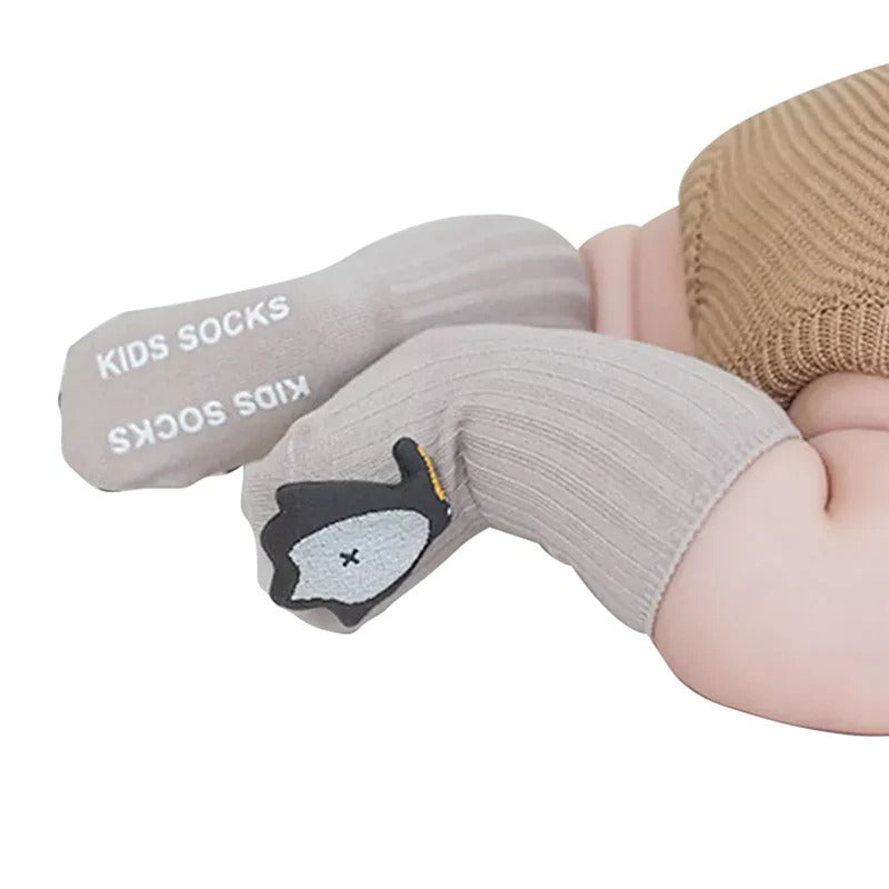 Lille Barn Beige Snug Fit Knee Socks – Soft, Stylish & Warm Essentials