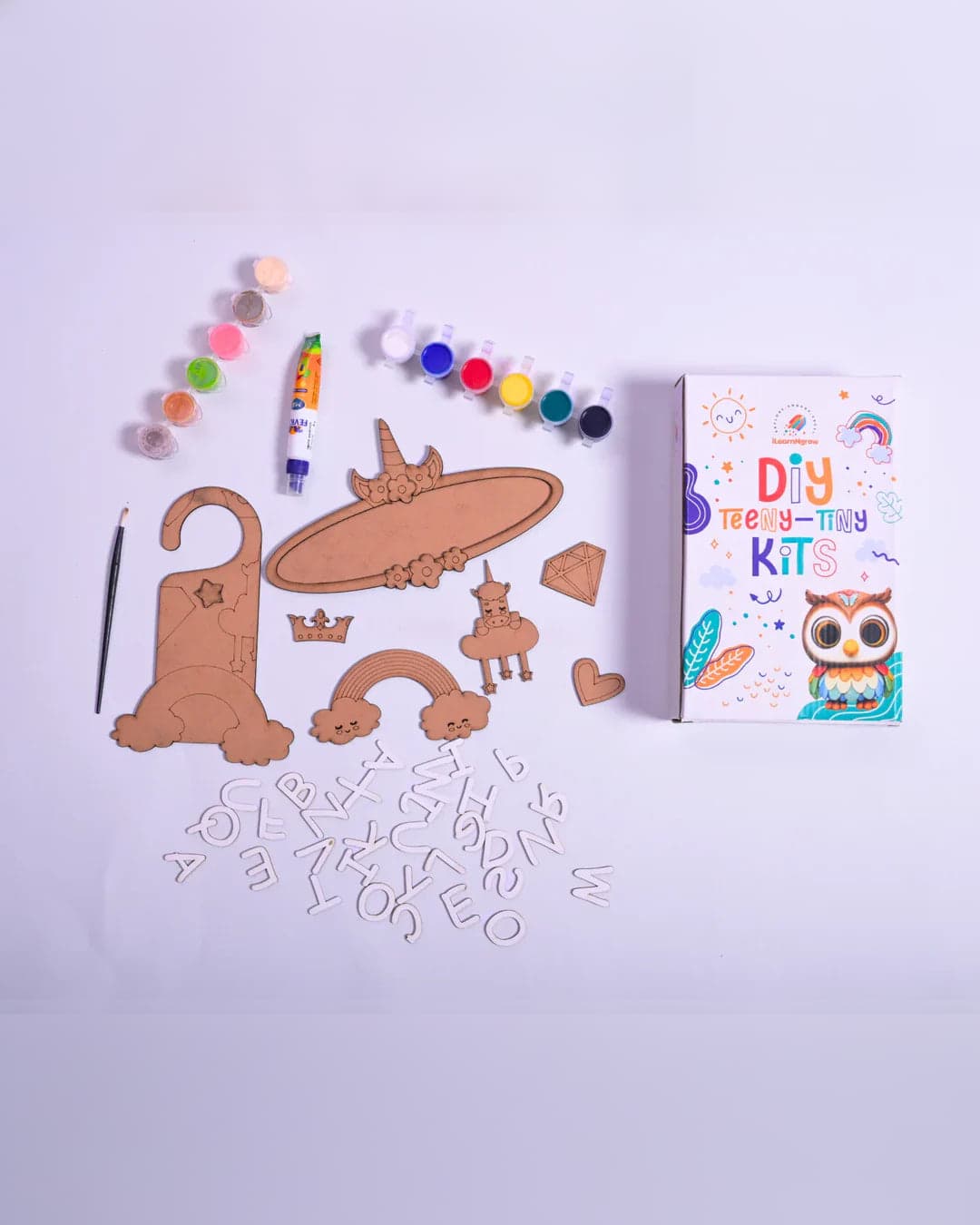 Teeny Tiny DIY Unicorn Name Plate & Door Knob Craft Kit. Fun Unicorn Theme Decorate Craft Set for Kids. Paint & Create.
