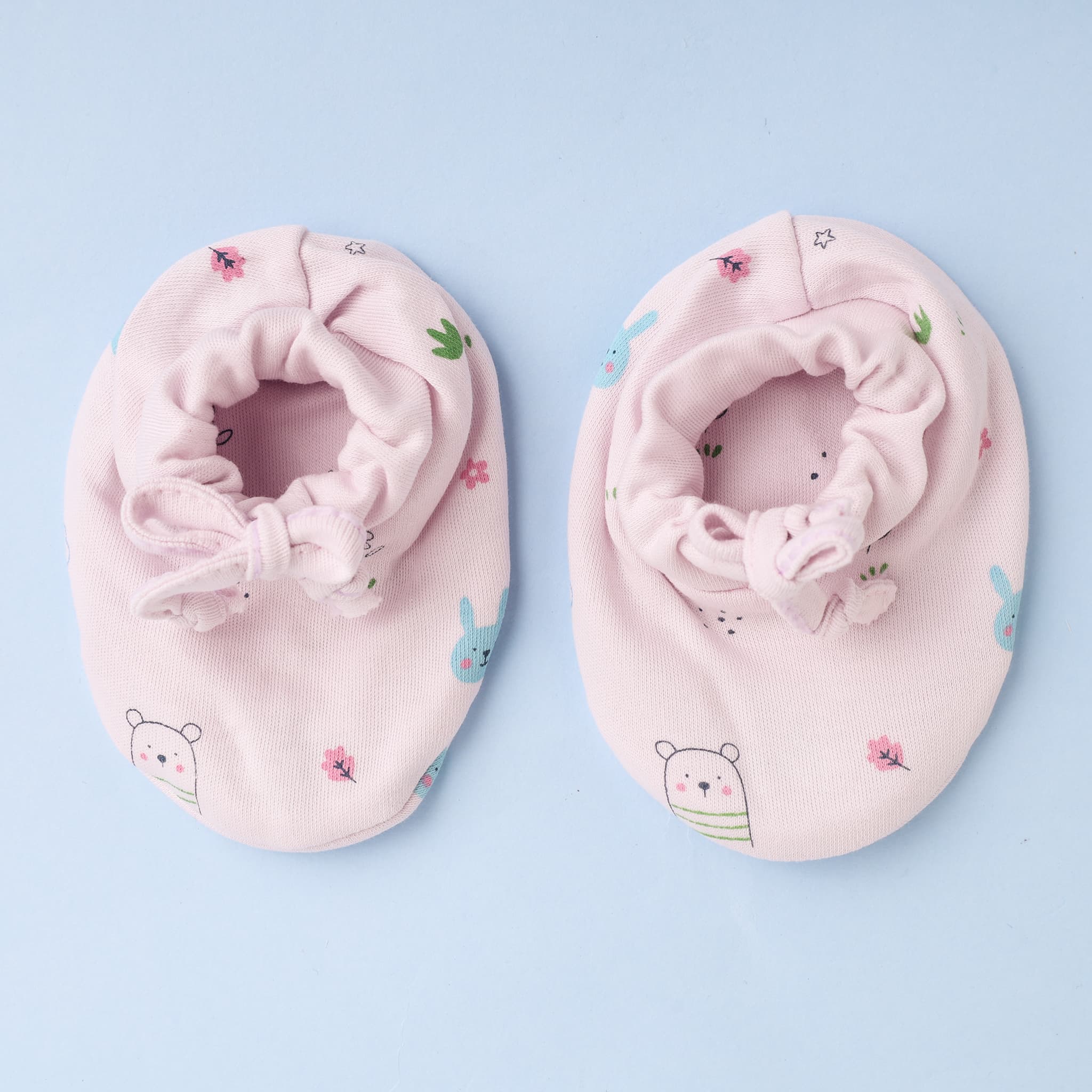 Simply Unisex Lavender Booties, Mittens & Hat Set | All Over Print | Casual, Travel & Outdoor Wear | Machine Wash