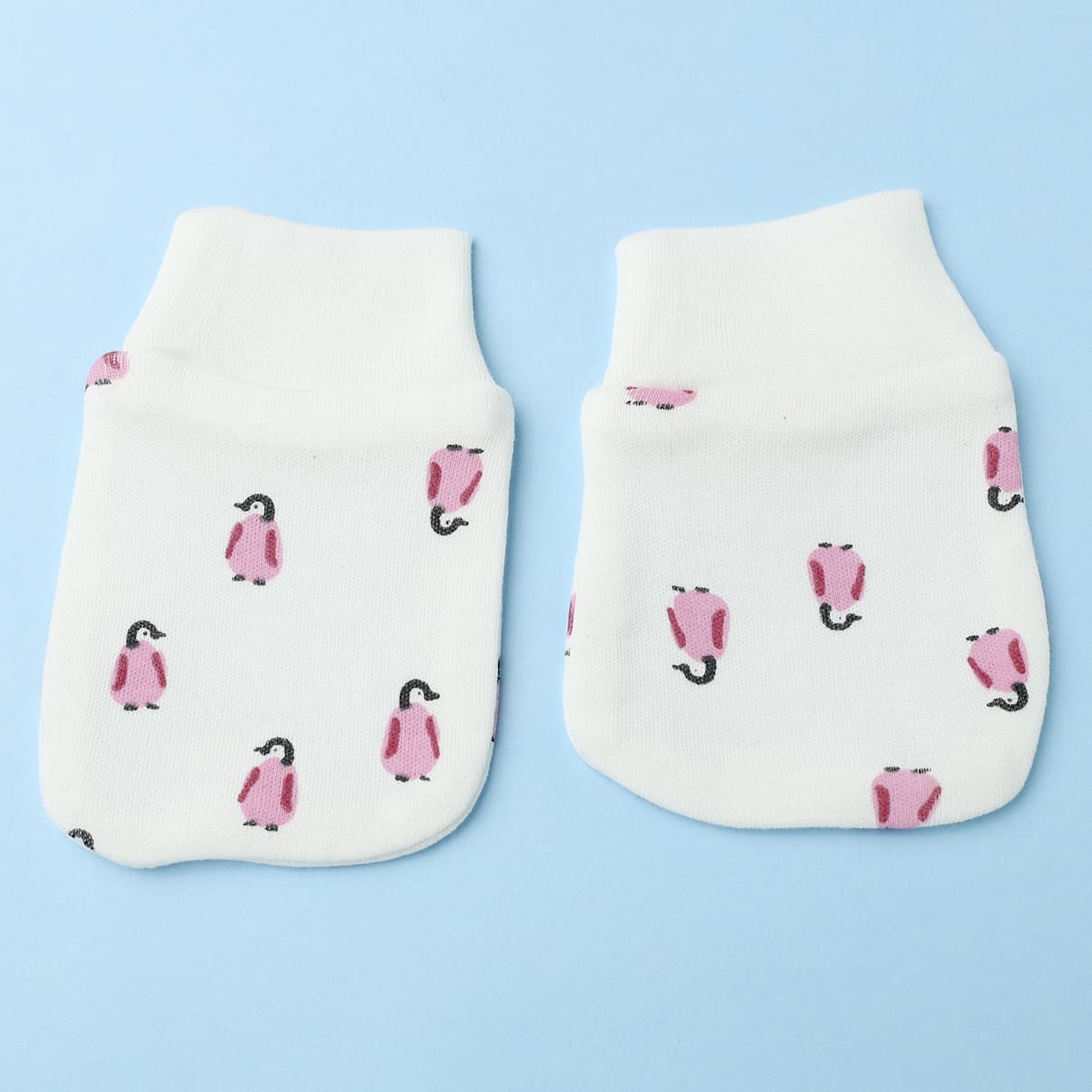 Neo Nate Unisex Offwhite Mittens, All-Over Print Baby Hand Gloves for Casual & Travel Wear