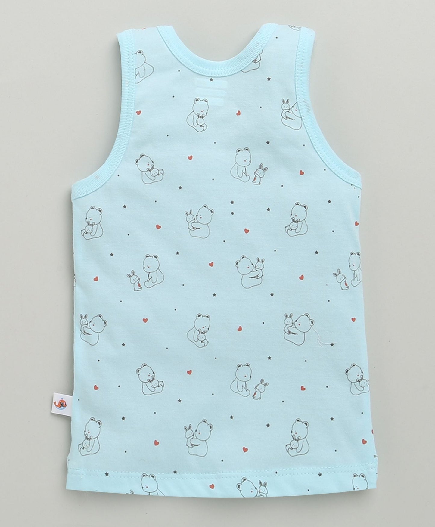 Slip into softness with Bumzee’s colorful vests trio—perfect for smart outdoor essentials!