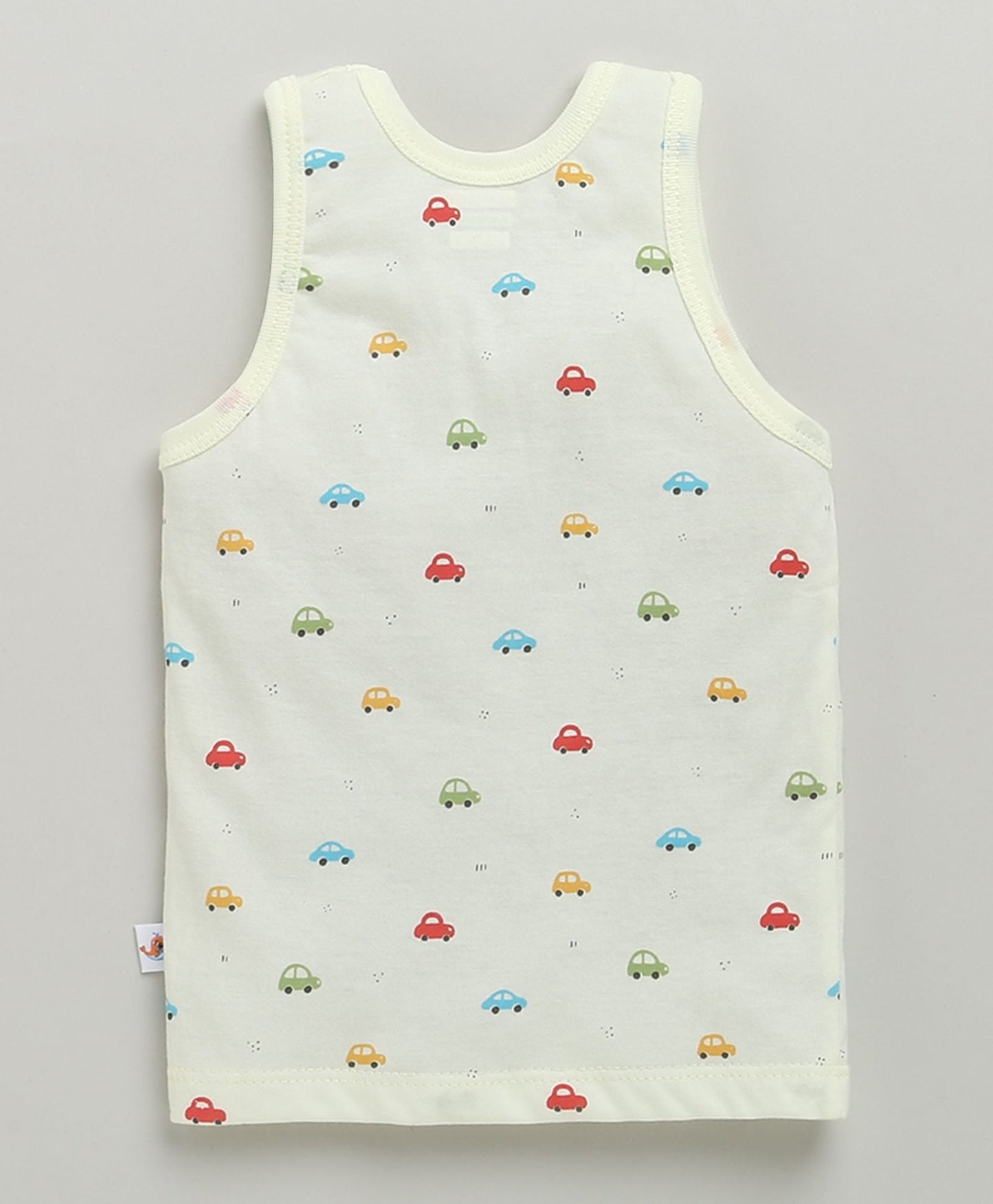 Slip into softness with Bumzee’s colorful vests trio—perfect for smart outdoor essentials!