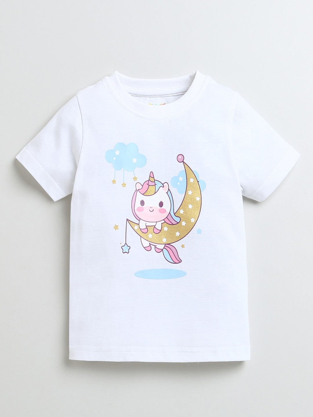 Stay comfy and cute all year with Bumzee’s girls’ T-shirt duo in white and purple prints!