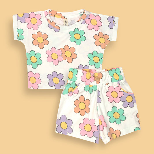 Chic White SmoothSense Girls' Set – All-Over Flower Print, Smart Outdoor & Party Wear