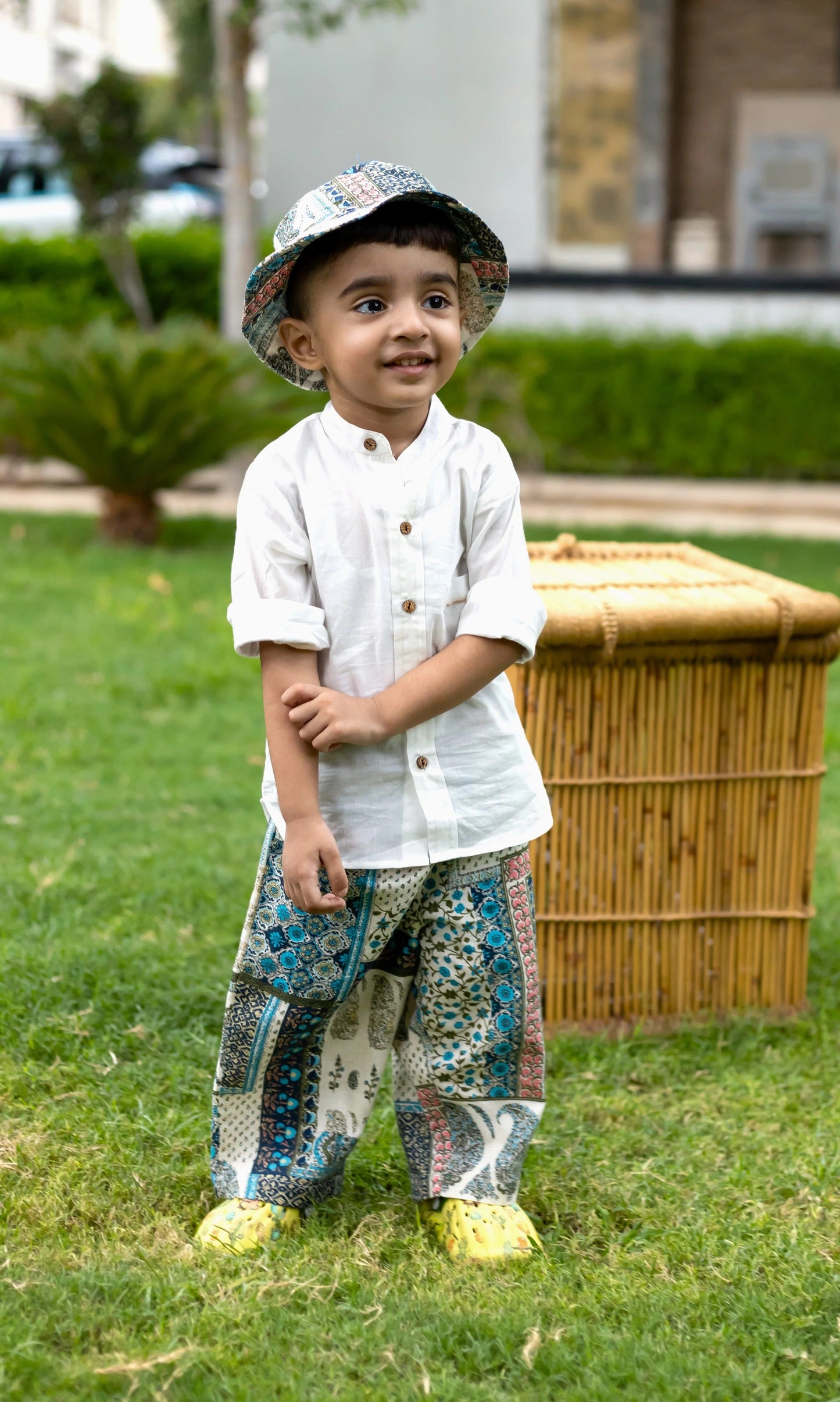 Crisp & Cool: Peekaaboo Boys’ White Shirt with Comfort Fit Pants and Hat