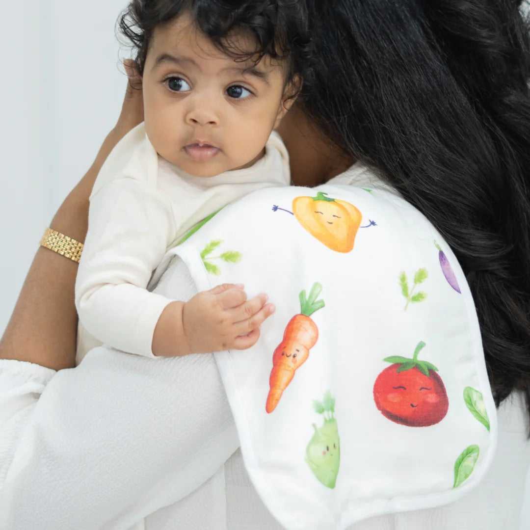 Smart & Soothing: Unisex Aloe Vera Burp Cloth (1-Pack) — Essential and Machine Wash Ready.