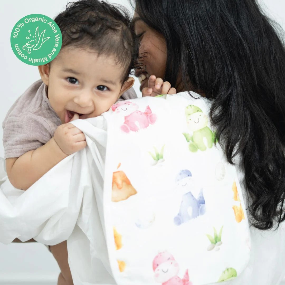 Smart & Simple: Unisex Aloe Vera Burp Cloth — Machine Washable Basic for Every Outing. (Prints might Vary)
