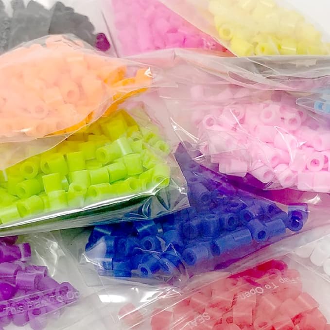 Ekta Plastic Beads Pixels Jungle Safari Fridge Magnets Badges Making Kit for Children Creativity Multicolour Above The Age of 5 Years