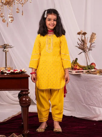 Radiant Star – Yellow Kurta with Patiala & Dupatta