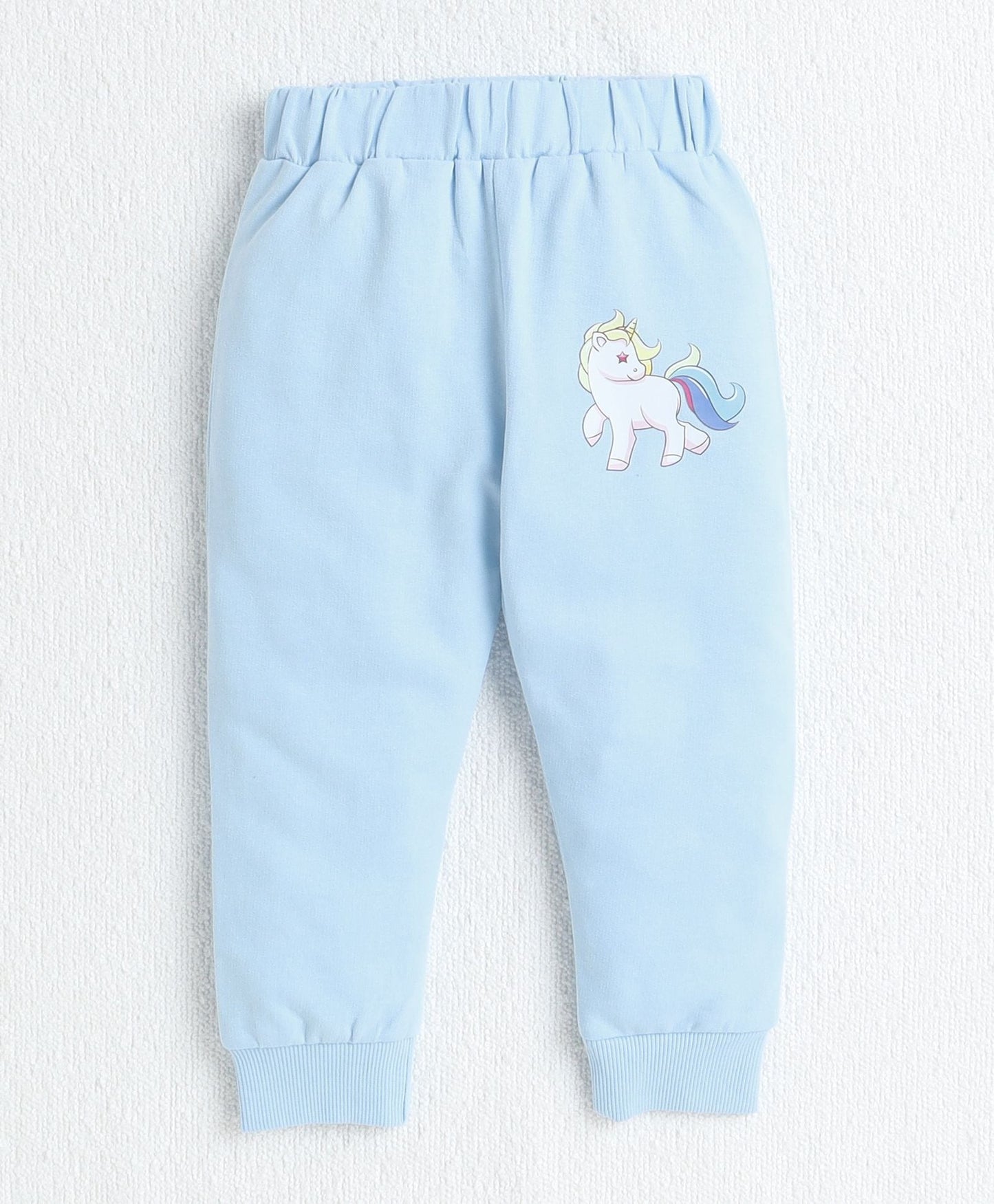 Bumzee’s cotton set: bright yellow, easy slip-on fit, and joggers made for movement!