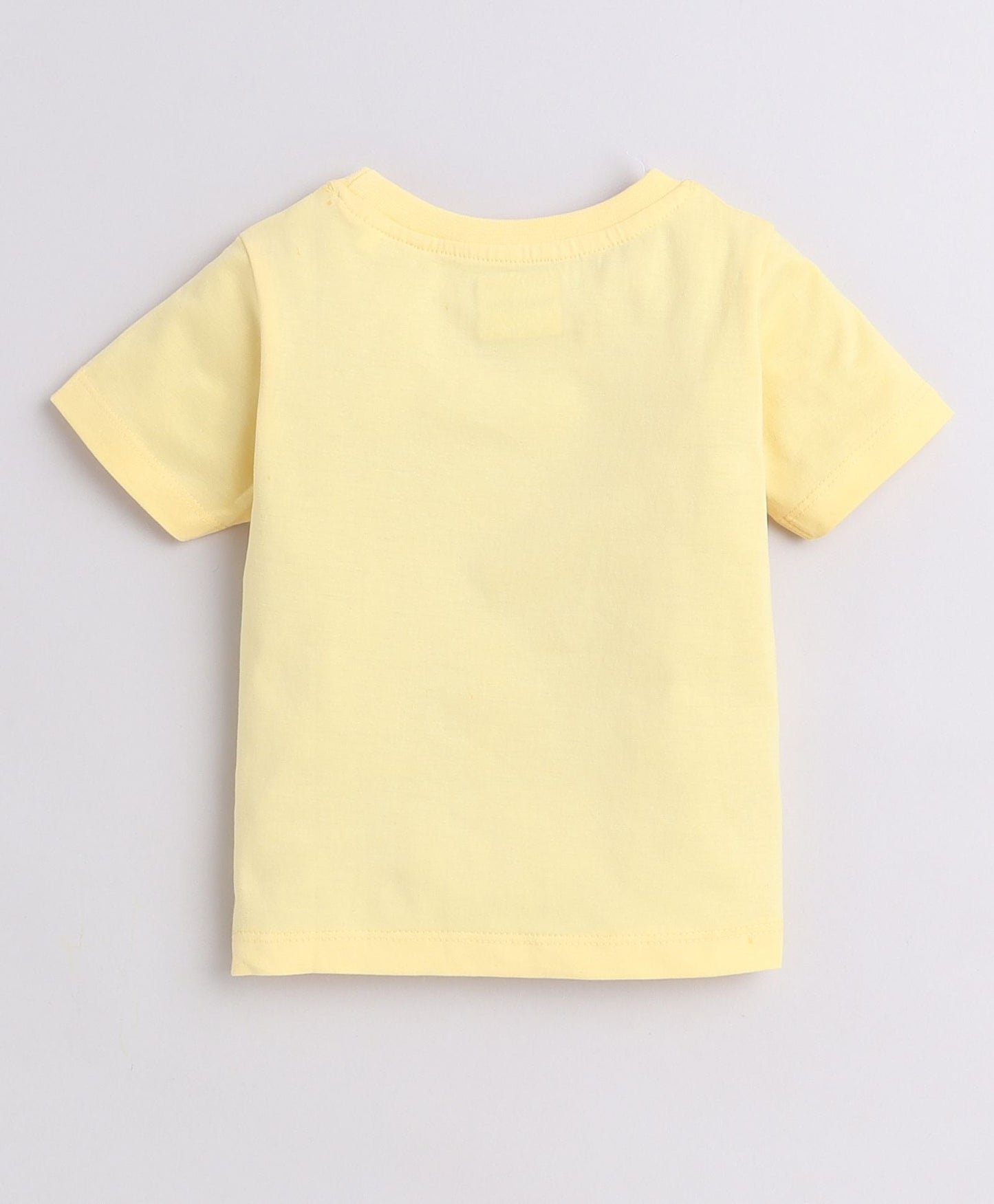Play like a champ in Bumzee’s yellow set—soft cotton tee and comfy elastic shorts!