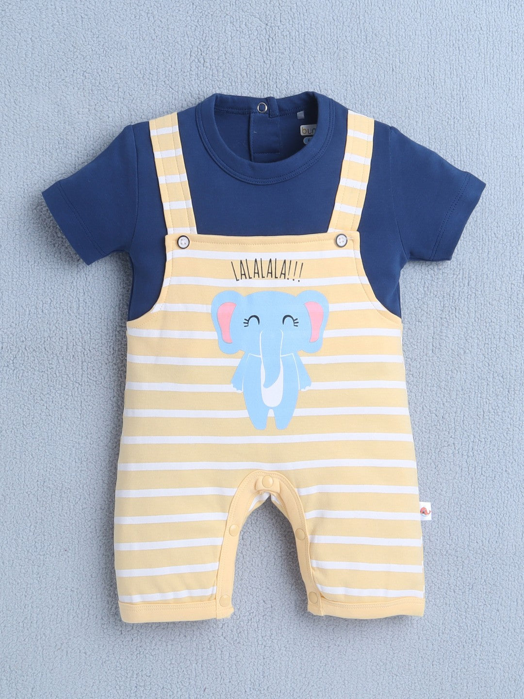 Play all day in Bumzee’s yellow romper—snaps, stripes, and smiles for sunny adventures!