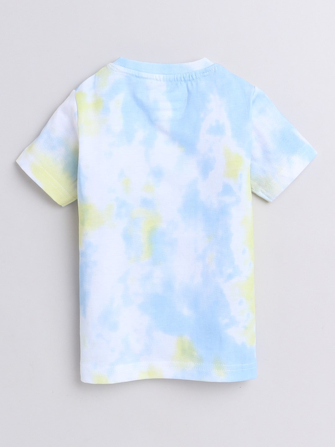 Slip into adventure with Bumzee’s boys’ T-shirts—half sleeves and out-of-this-world style!