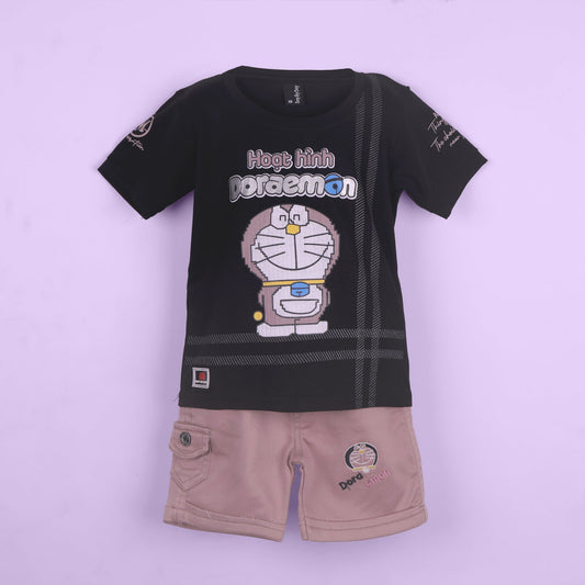 Casual Charm – Boys’ Black Placement Print T-Shirt & Shorts