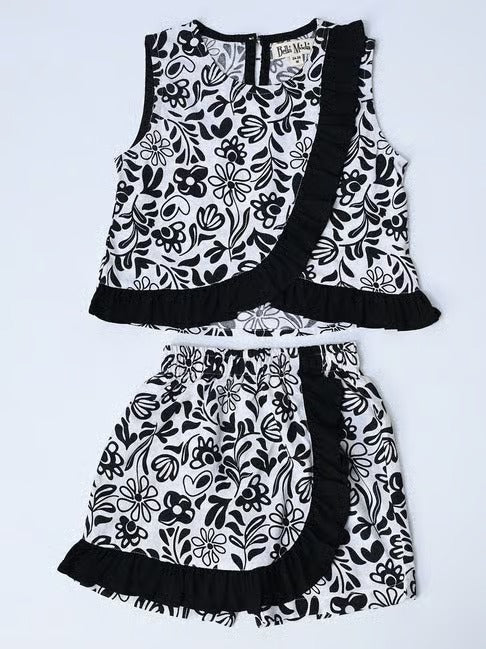 Twirl & Play: Black Set by Bella Moda