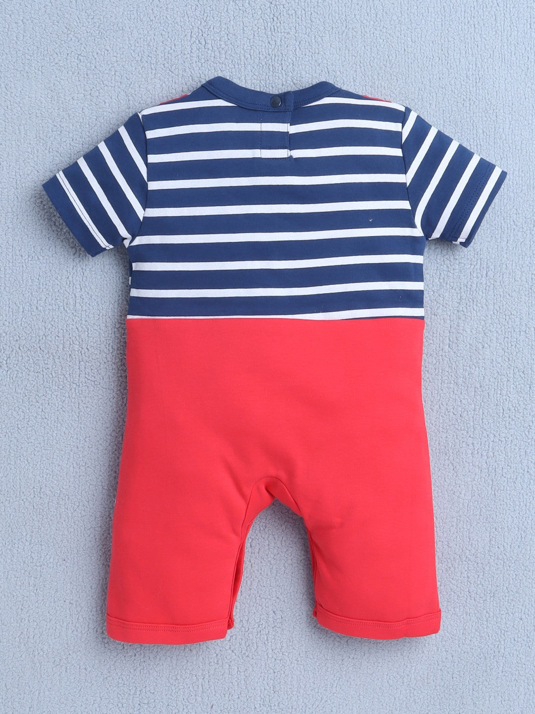 Playful days ahead with Bumzee’s red romper—soft cotton and “BOW BOW” charm for boys!