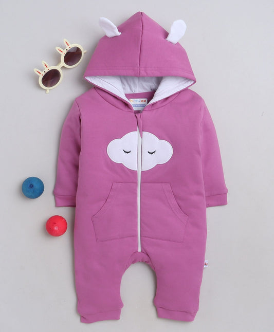 Bumzee’s unisex sleepsuit: zipper closure, embroidered charm, and all-season warmth!