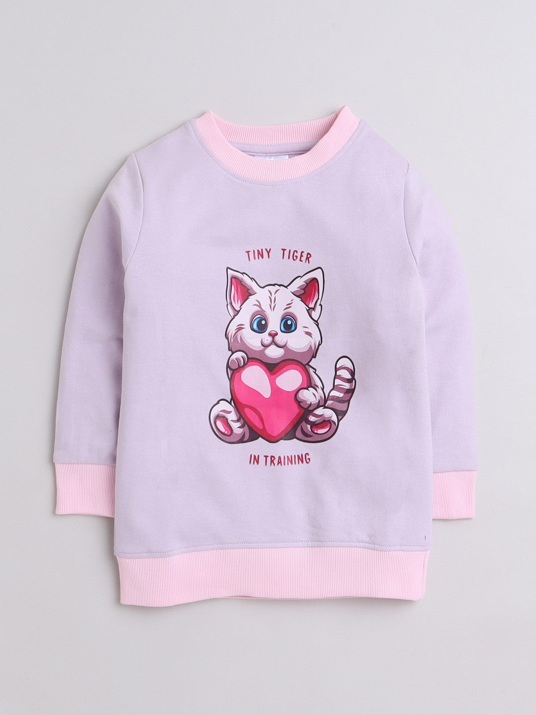 Bumzee’s comfortable sweatshirt: lilac charm, bold text, and all-season cozy style!