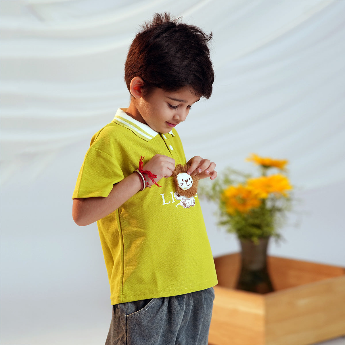 Boys Short Sleeve Lion Applique Polo T-shirt With Denim Shorts