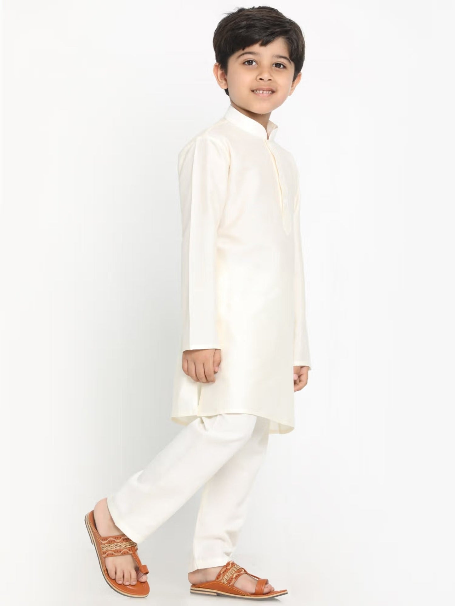 Royal Simplicity – Boys’ Solid Kurta Pyjama Ensemble
