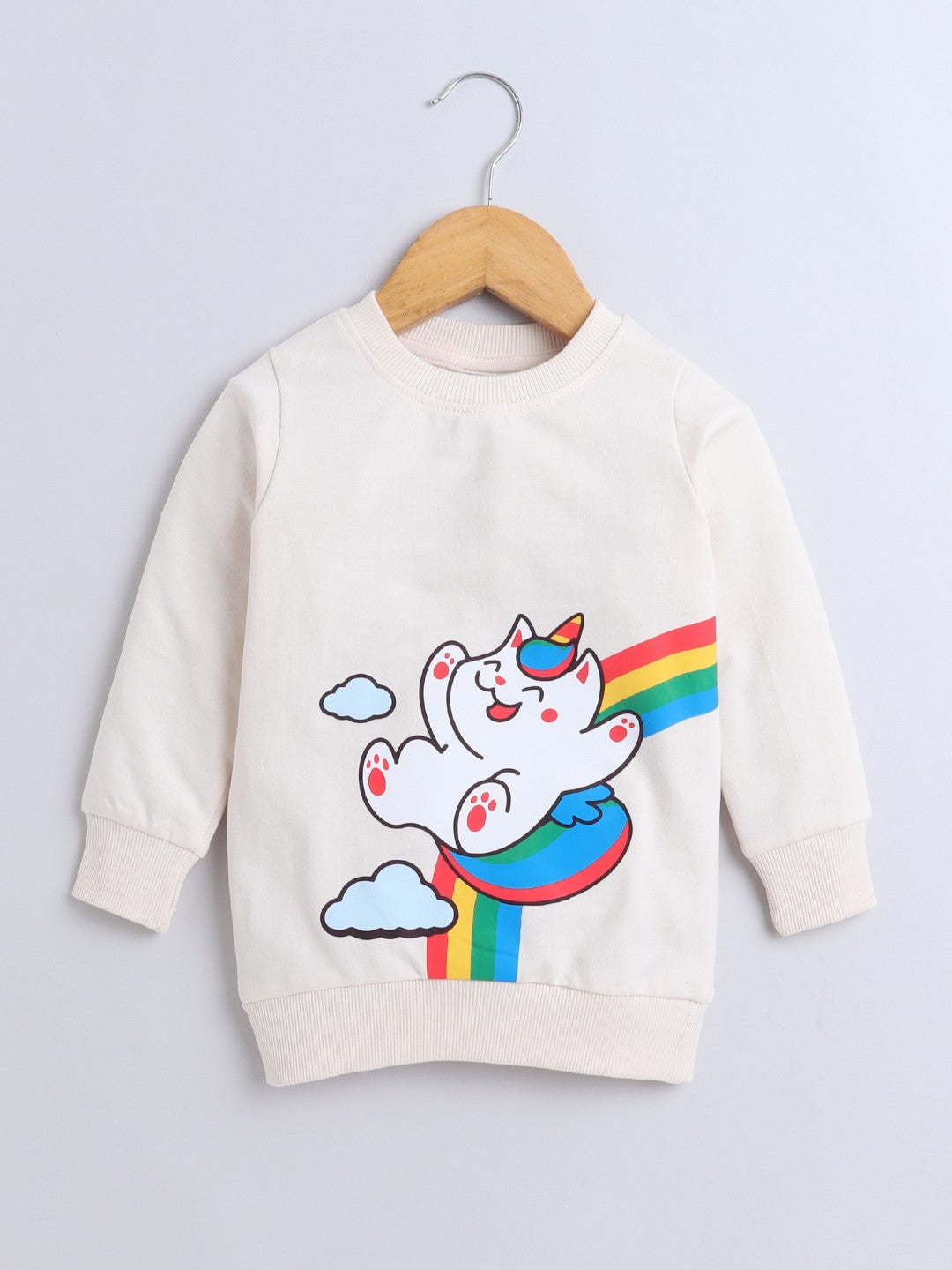 Bumzee’s cotton sweatshirt: classic cream shade with comfy fit for smart outdoor wear!