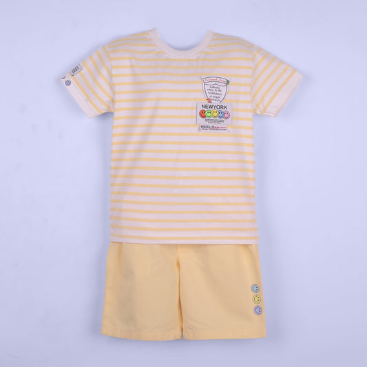 Smart Outdoor Style – Boys’ New York Print Tee with Shorts