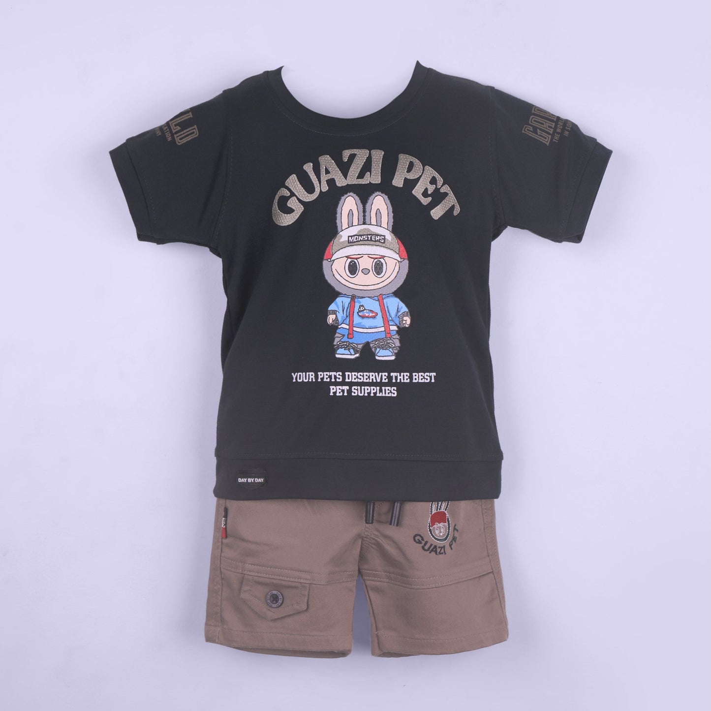 Comfy & Stylish – Boys’ Dark Green T-Shirt with Drawstring Shorts