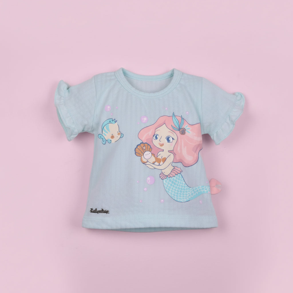 Baby's Day girls’ fashion: short sleeve top with back buttons and heartfelt print!
