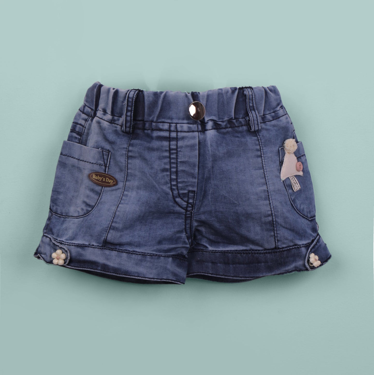 Stay cool and stylish with Baby’s Day top & shorts—perfect for smart outdoor adventures!